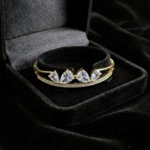 Orlisse Crystal Bracelet