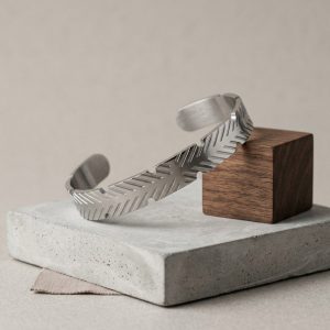 Vector Edge Cuff